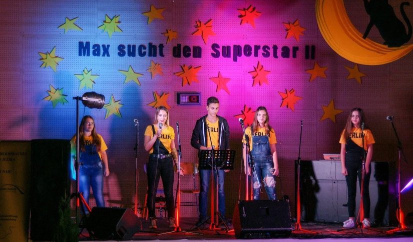 PJEVAJMO NA NJEMAČKOM &quot;Max sucht den Superstar II&quot; na pozornici Glazbene škole Varaždin!