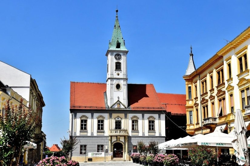 U obnovljenoj vijećnici tri izložbe uz Dan grada Varaždina