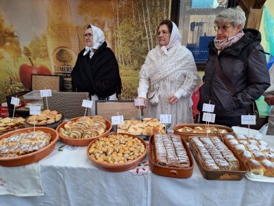 IVANEČKA RUDARSKA KUHINJA Buncek i zelje, zdruzgani krumpir, raca z mlincima, rudarski cimplet, pivo Černe mlake…