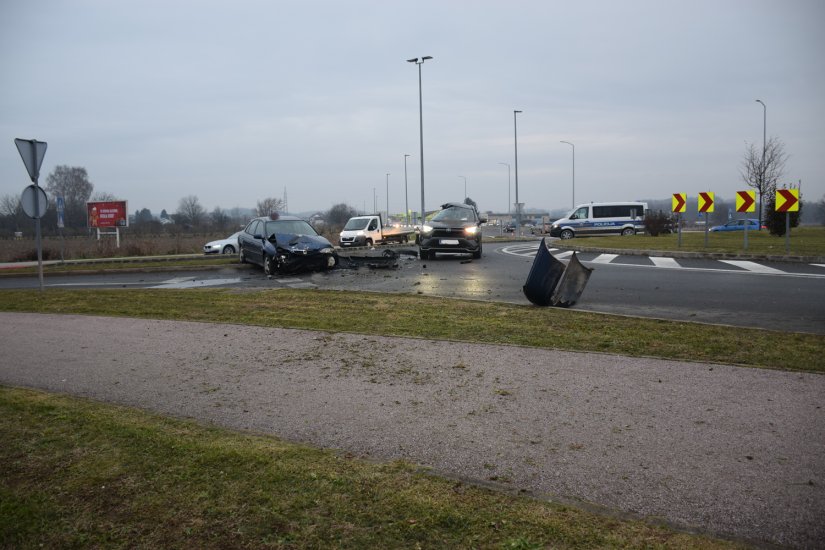 Automobilom prvo naletio na pješaka, a onda naletio i na drugi auto