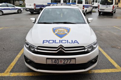 Policija u Novom Marofu pronašla provalnika koji je ukrao akumulatore u Podrutama