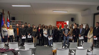 Grad Ivanec objavio natječaj i dodjeljuje još 13 socijalnih stipendija