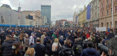 Na prosvjed na Markov trg u Zagreb stiže 16 autobusa iz cijele Hrvatske, među njima i naši prosvjetari