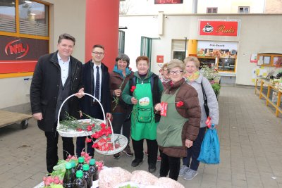 SDP-ovci dijelili karanfile diljem Varaždinske županije