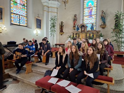 VIDEO Radosno i veselo na 24. Križnom putu mladih Varaždinske biskupije