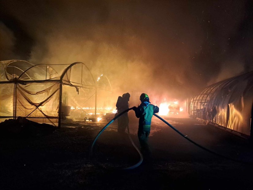 FOTO/VIDEO Nitko od vatrogasaca, koji su se borili s vatrom, nije teško ozlijeđen