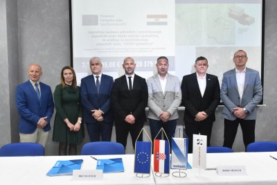 FOTO LJUBEŠĆICA Potpisani ugovori za izgradnju sustava odvodnje i pročišćavanje otpadnih voda