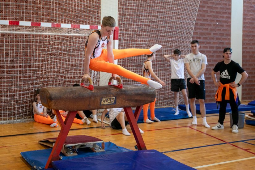 FOTO Pogledajte kako je bilo na trećem Otvorenom prvenstvu Sračinca u gimnastici