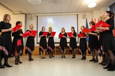 Ženska vokalna skupina „Klapa Lucerne“ nastupa na Srijedi u muzeju