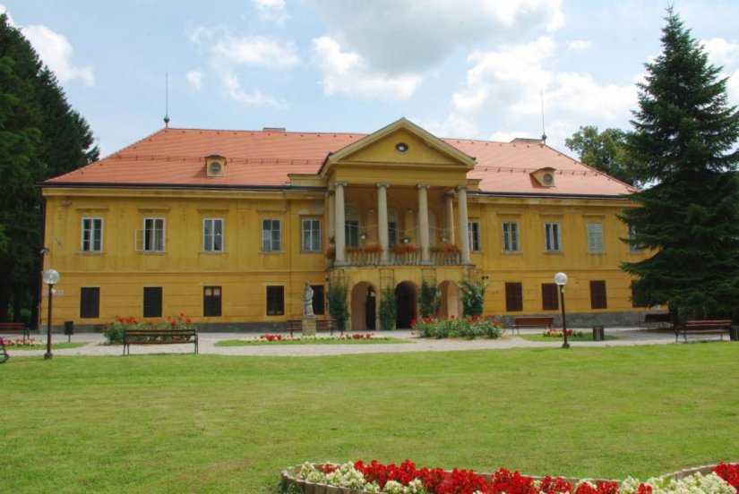 Uz Dan sestrinstva zaposlenici bolnice u Novom Marofu i ove godine izlažu svoje radove