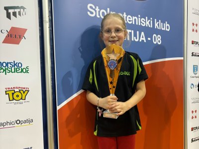 Lorena Magdalenić brončana klinceza na Međunarodnom turniru Milenij open