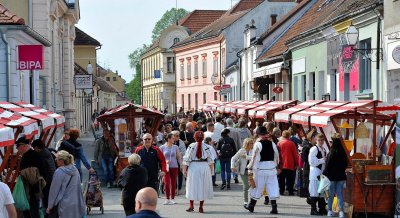 U subotu svi u Šenoinu na 15. Varaždinski sejem jer bit će svega, od kobasica, ljekovitog bilja, likera do sekeli gulaša