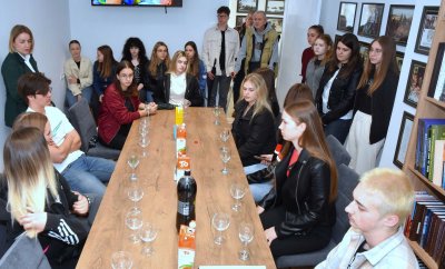 Ivanečki gimnazijalci posjetili Memorijalni centar Domovinskog rata Ivanec