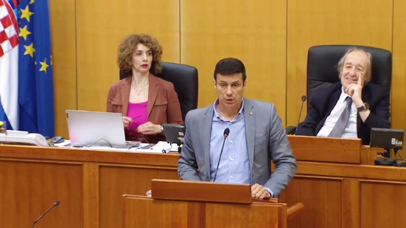 Kani&scaron;ki u Saboru: Radnice Varteksa su doma - slijedi li propast i grabež za nekretnine?