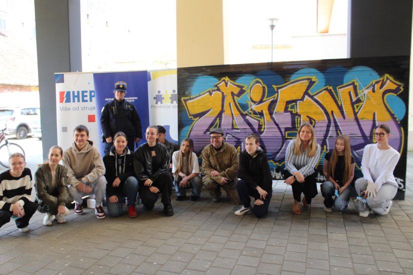 FOTO Na Prvoj gimnaziji Varaždin predstavljen projekt &quot;Grafiti su umjetnost, ne vandalizam&quot;