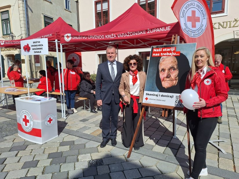 U Varaždinu održana humanitarna akcija „Naši stariji nas trebaju“
