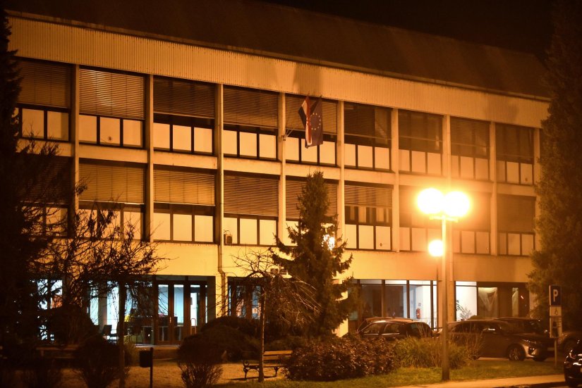 Umirovljeni policajac na sudu: do snimke razgovora došao na zakonit način ili krađom mobitela?