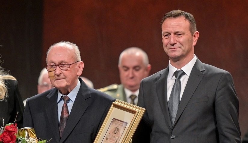 Gradonačelnik Grada Varaždina izrazio sućut povodom smrti pukovnika Ivana Rukljića