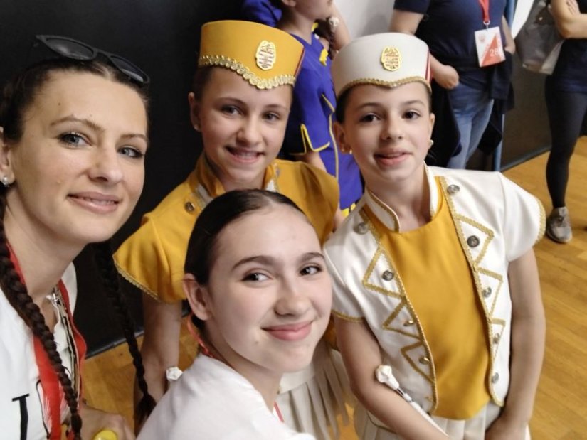 FOTO Varaždinske mažoretkinje Lena i Tia srebrne, kadetska formacija njih 17 - tik do vrha