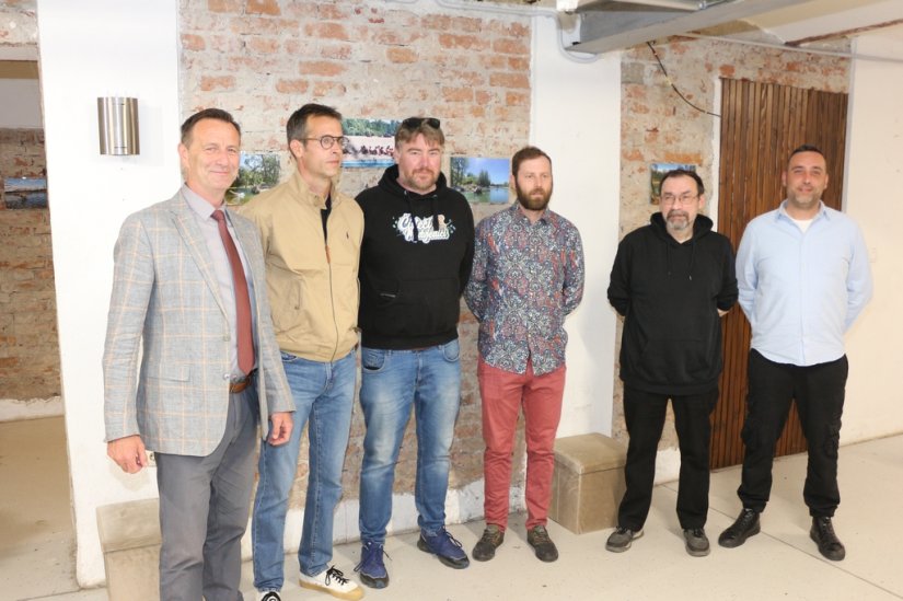 FOTO Otvorena izložba fotografija „Moj život s Dravom“
