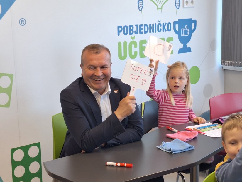 FOTO Župan Anđelko Stričak posjetio Malac Genijalac, međunarodnu školu za intelektualni razvoj djece