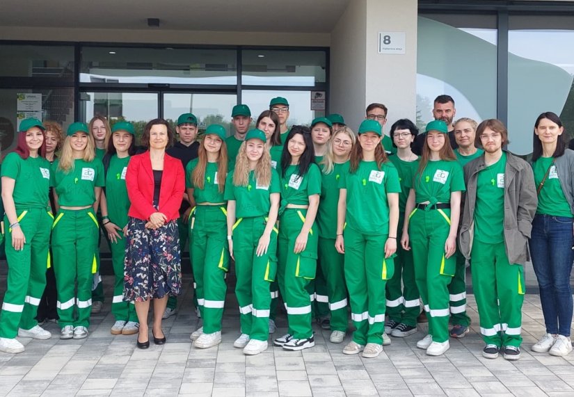 FOTO: Maturanti u kostimima radnika Parkova posjetili njihove prostorije
