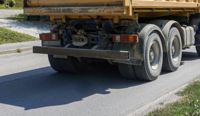 Policija zaustavila kamion u Vidovcu, na izvanrednom pregledu utvrđeni tehnički nedostaci
