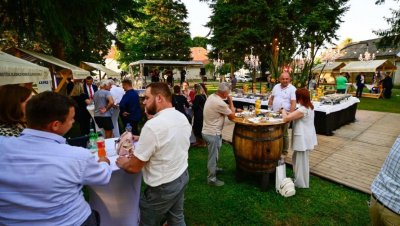 Poznata vina, tamburaši i predstavi, Općina Petrijanec najavljuje Vinski trg