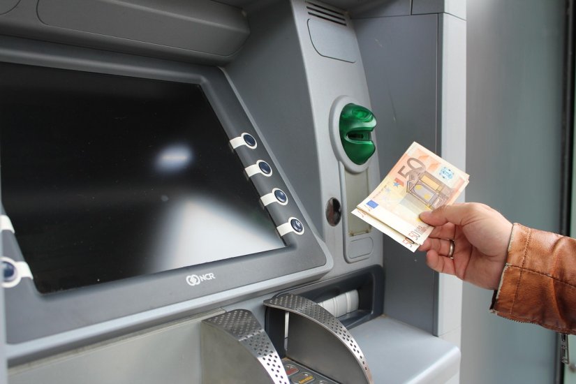 Provala u bankomat