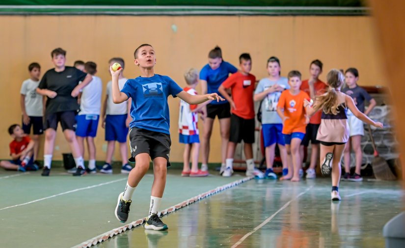 FOTO Ljetni sportski višeboj ponovno okupio stotinjak osnovnoškolaca
