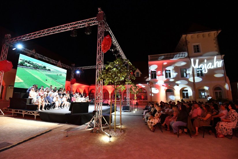 Dvorac Opeka kao najljepša pozornica: Varaždinska županija bila je domaćin finala Moja.hr