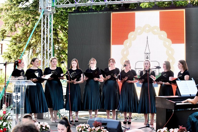 Ženska vokalna skupina Erato KUD-a Petrijanec slavi 10 godina rada