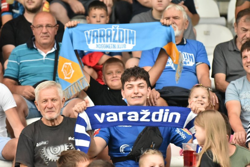 FOTO Oko 2 tisuće gledatelja došlo pogledati prvi susret u novom prvenstvu SuperSport HNL