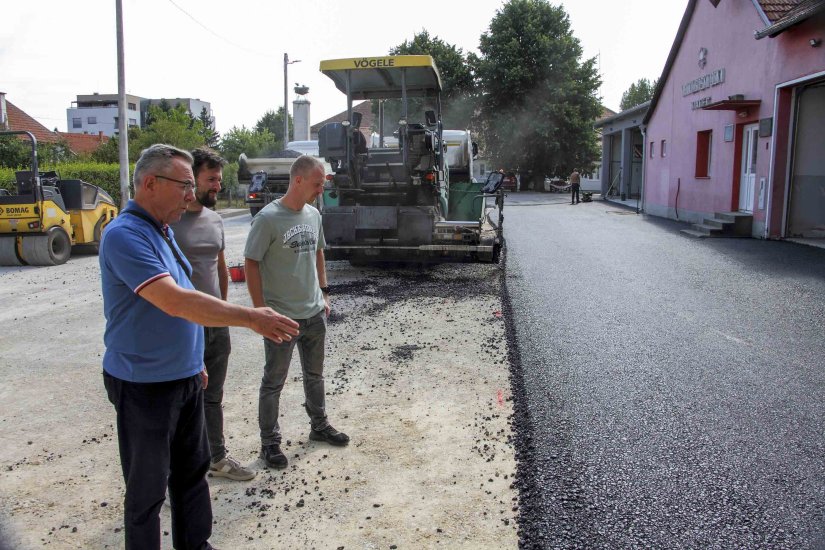 DVD IVANEC Uređeno dvorište i prilaz vatrogasnom domu Ivanec
