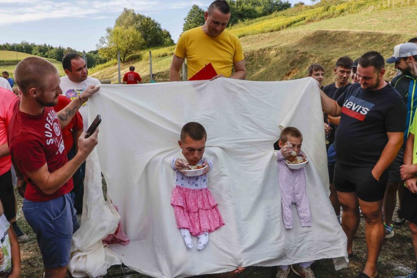 Ludo na Stažnjevačkim susretima: ekipa Kolarovca pobjednica urnebesnih igara na Vinskom potoku
