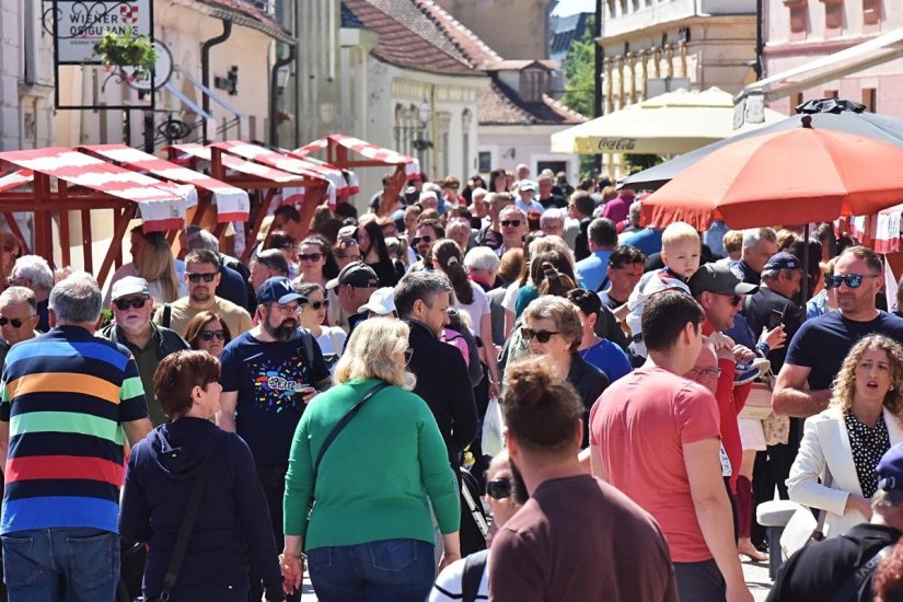 KVALITETA ŽIVOTA Muče nas male plaće, liste čekanja, ali i visoke cijene kvadrata