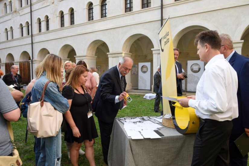 U Lepoglavi otvorena vrijedna filatelistička izložba