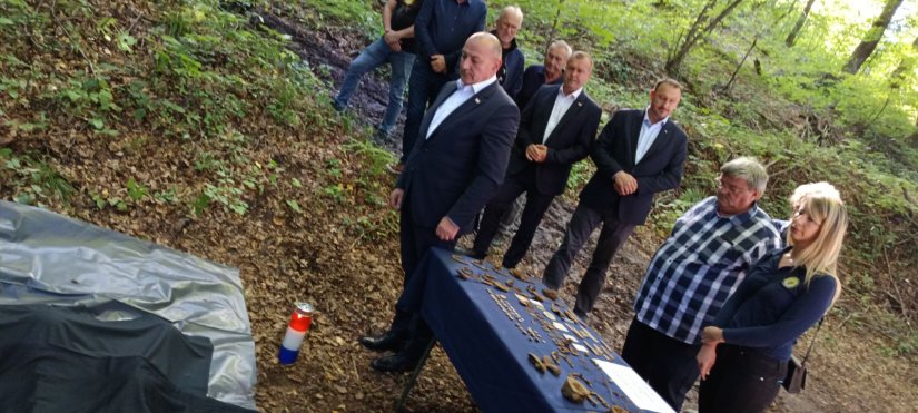 FOTO Potpredsjednik Vlade i ministar Medved na Kipišću: &quot;Među stradalima jedna žena, svi bili vezani žicom&quot;
