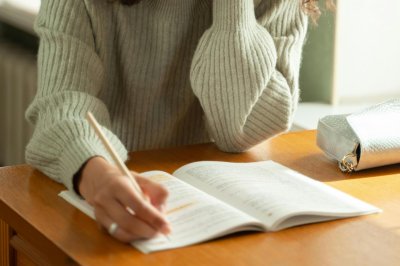 ZAKLADA PRSTEN Raspisala natječaj za stipendiranje Hrvata iz BiH koji studiraju ili žive u RH