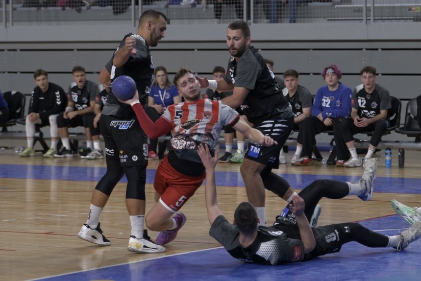 FOTO Susjedski rukometni derbi u varaždinskoj Areni pripao momčadi Čakovca
