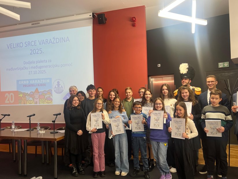FOTO Plakete &quot;Veliko srce Varaždina 2025&quot; dodijeljene djeci koja svojim djelima inspiriraju