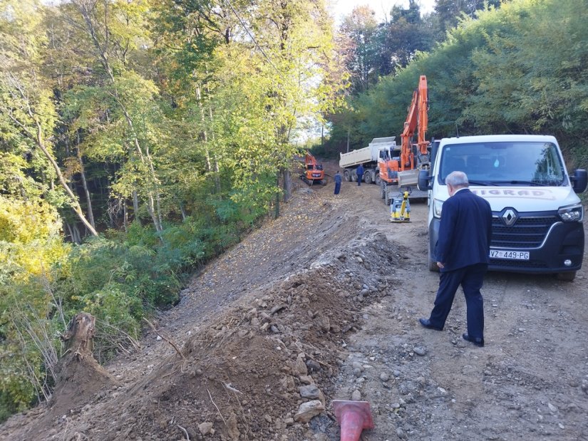 Načelnik Mirko Korotaj obišao radove na sanaciji klizišta na NC Lovrečan breg