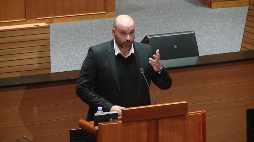 Baksa: Jedino što zajamčena minimalna naknada jamči je - daljnja bijeda