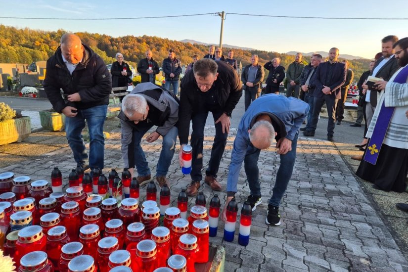 FOTO Izaslanstvo UDVDR-a Ogranak Ivanec odalo počast žrtvama srpske agresije
