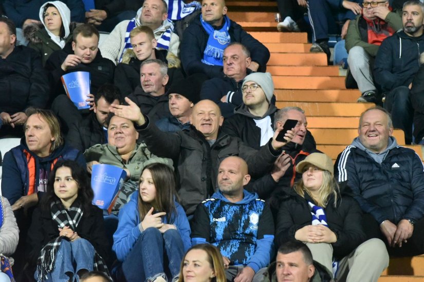FOTO Na Gradskom stadionu u Varaždinu igra se posljednja utakmica 13. kola između Varaždina i Rijeke