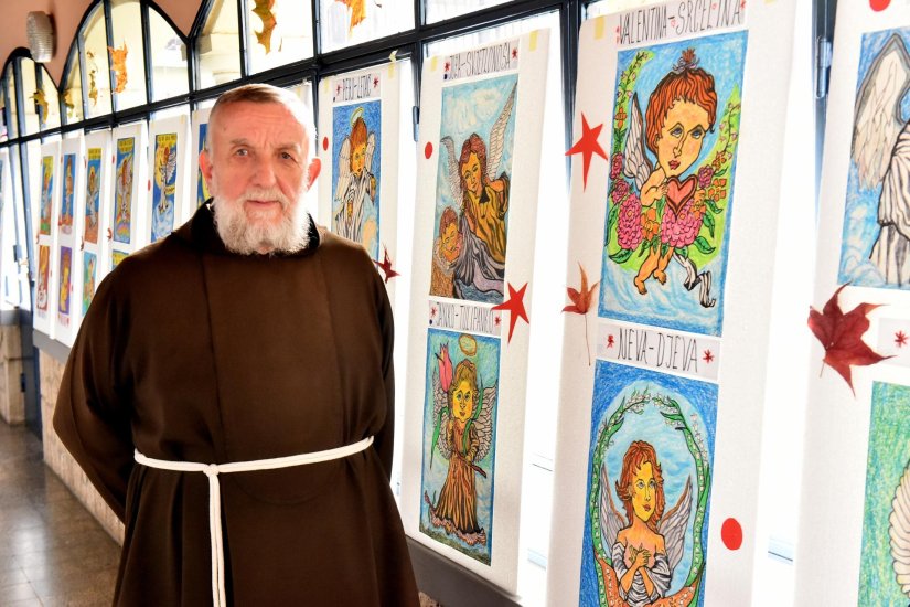 FOTO Nova izložba kod kapucina: Od anđela čuvara do šaljivog kutka
