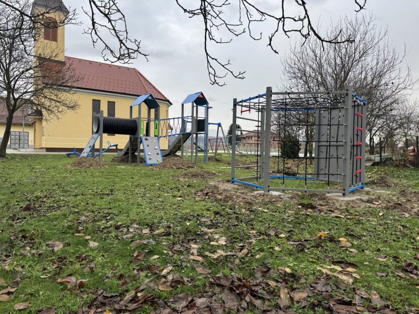 FOTO Novo dječje igralište u Novakovcu uskoro spremno za najmlađe