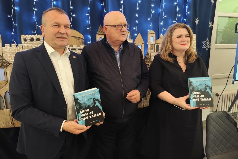 FOTO Predstavljena zbirka pjesama Maksimilijana Milana Hercega &quot;Meni vam je baš taman&quot;