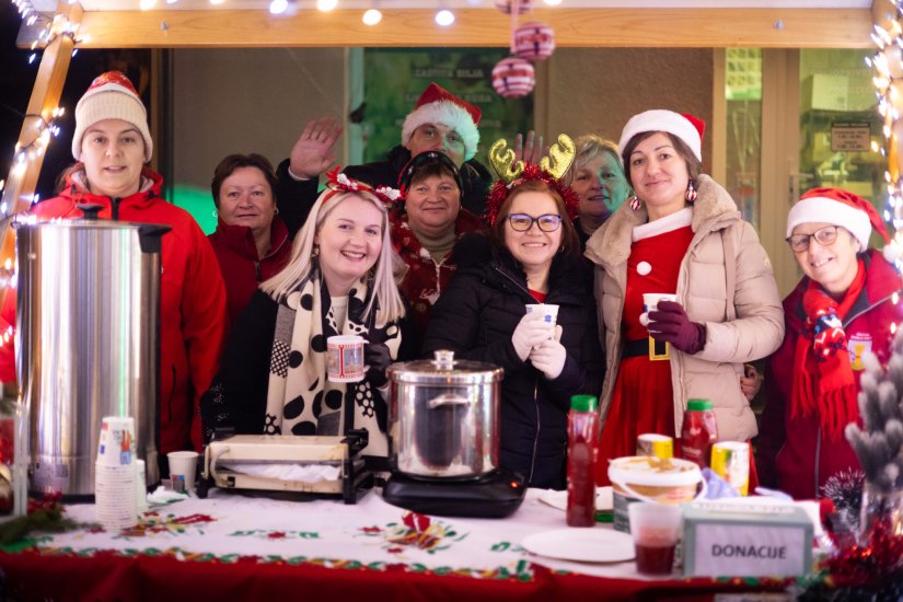 FOTO Advent na Voći i ove godine očarao posjetitelje