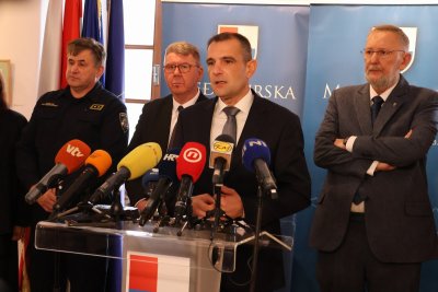 Župan Posavec: "Platnim karticama potisnut ćemo kamatarenje i kockanje"